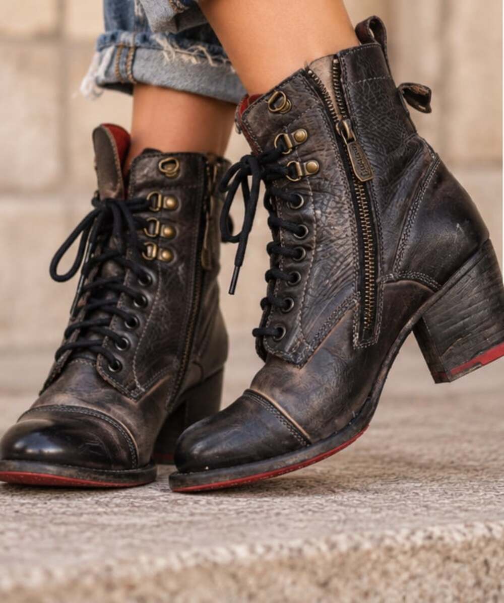 BED STU Judgement Leather Heeled Combat Boots Black Rustic Size 7.5